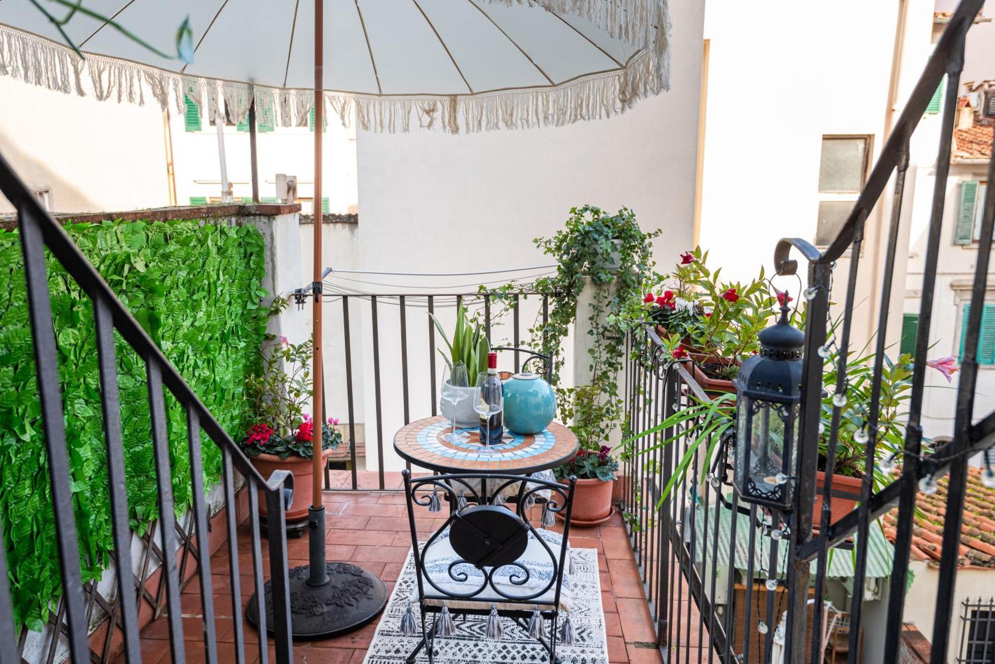 House Of Happy Hours With Terrace فلورنس المظهر الخارجي الصورة